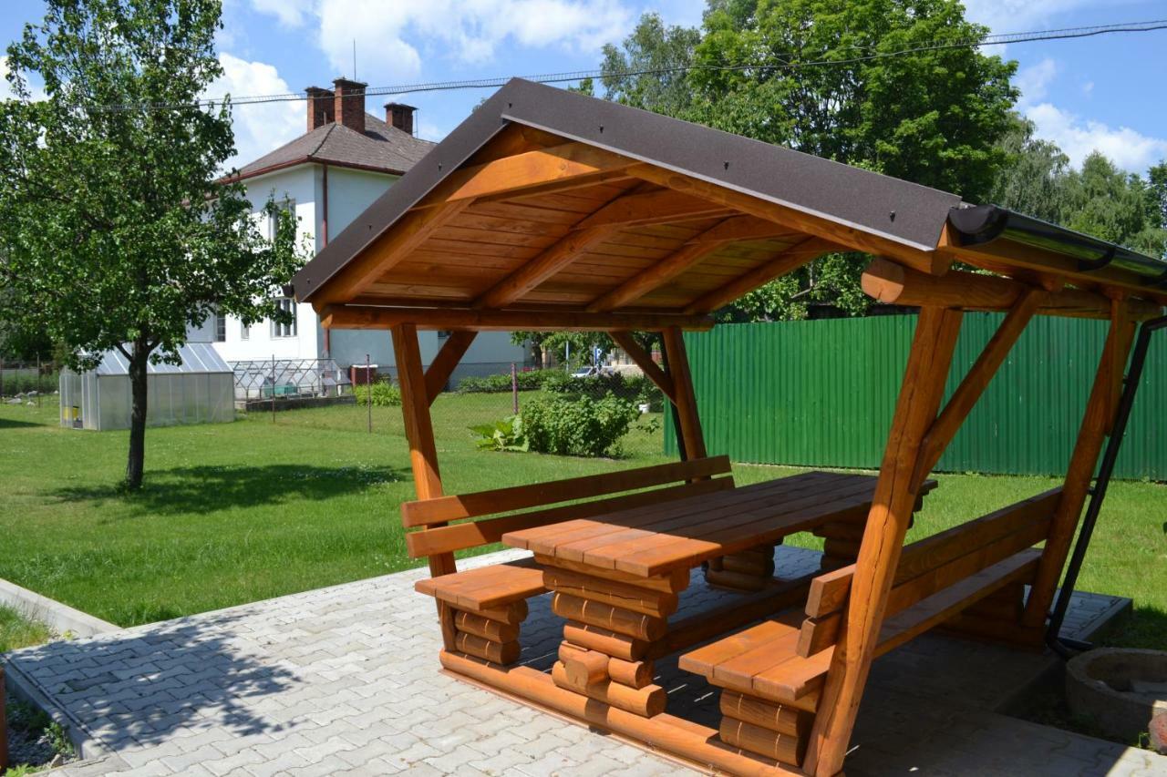 Ubytovna Pali Kežmarok Esterno foto